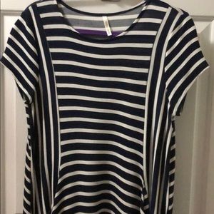 Capped sleeve stripe patterned dress with pockets!